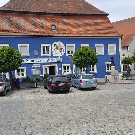 Pension "Zum Raubritter" Langquaid Kültér fotó